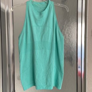 Lululemon size 10 Womens tank